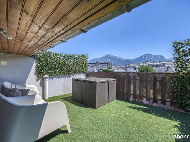 Triplex 7 pièces 165 m²