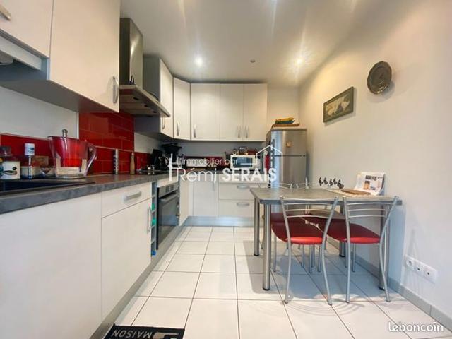 Triplex 7 pièces 169 m²