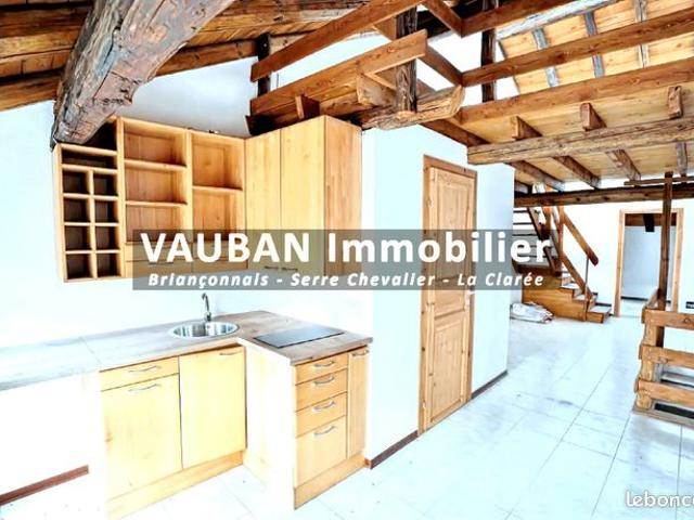 Triplex 7 pièces 113 m²