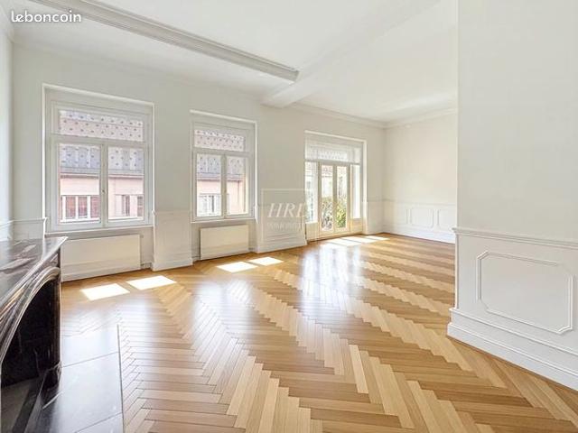 Triplex 8 pièces 238 m²