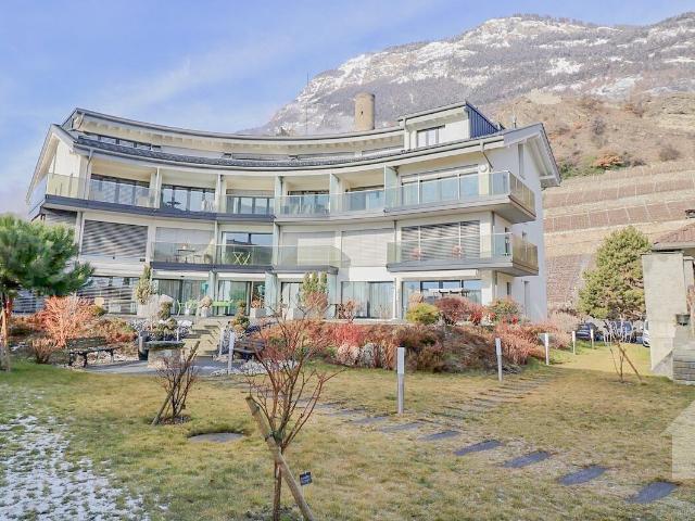 Triplex/Three level with 4.5 rooms on sale in Saillon 157 m² | dreamo. Ch