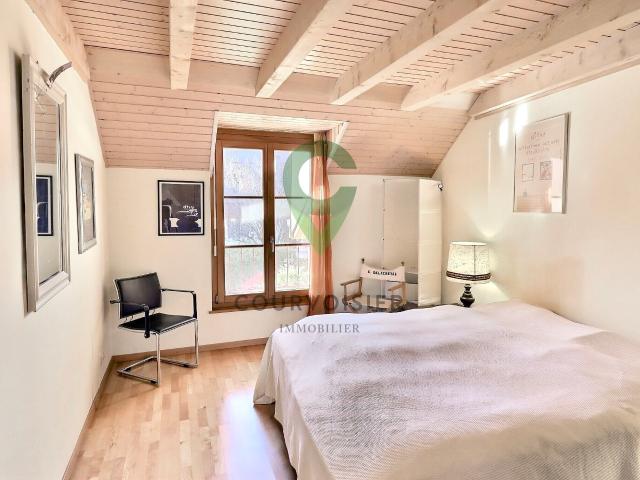 Triplex/Three level with 6.5 rooms on sale in Zone 163 m² | dreamo. Ch