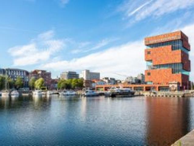 triple A polyvalente handelsruimte 400 m² aan het MAS