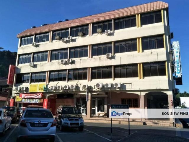 Triple Storey Corner Shoplot/Hotel For Rent! Located at Jalan Main Bazaar, Limbang