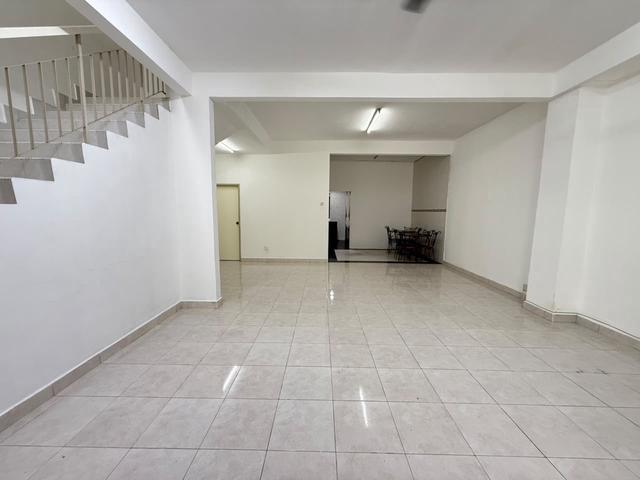Triple storey Jalan lembah Bandar seri alam masai johor mmhe
