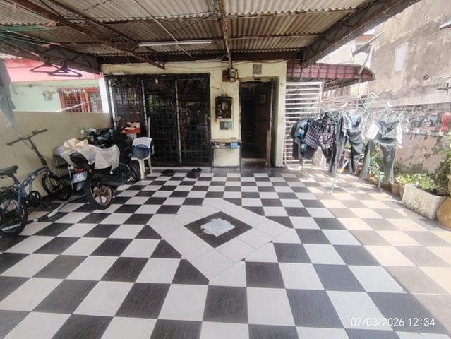 Triple storey landed house Jalan Hikmat Tiga 2582c Taman Sri Muda