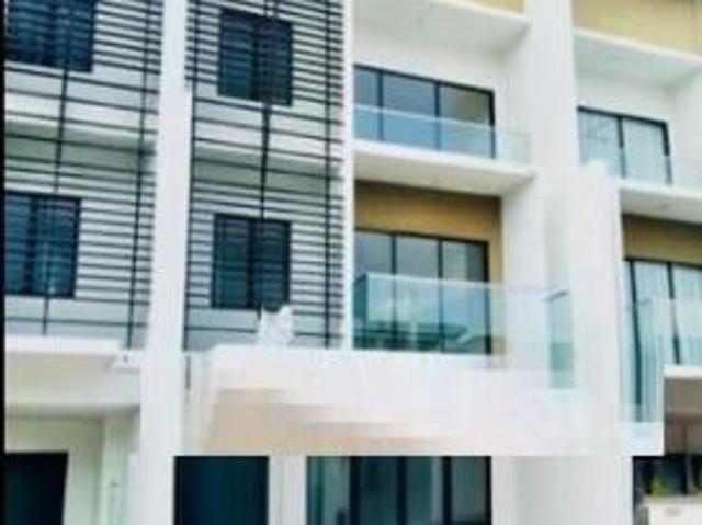 Triple Storey Superlink Anggun 3 Rawang