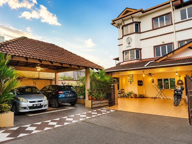 Triple Storey SemiD for Rent 7R6B Sungai Buloh