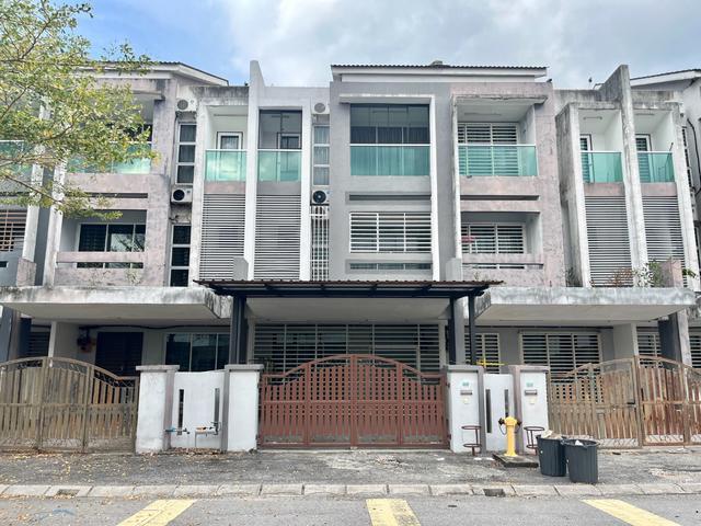 Triple Storey Terrace House for Rent Kampar Putra Kampar