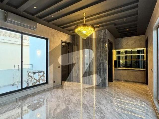 Triple Storey Top City 1 Kanal House For Rent Top City 1
