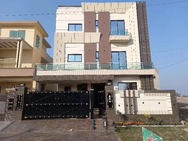 Triple Storey 10 Marla House Available In Central Park Block D For Sale Lahore Central Park Housing Scheme ID 100761