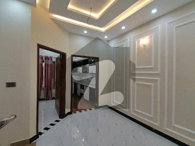 Triple Storey 3 Marla House Available In Gulshan e Ravi For sale