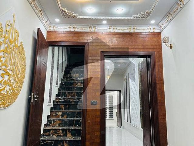 Triple Storey 563 Square Feet House For Sale In Sabzazar Scheme