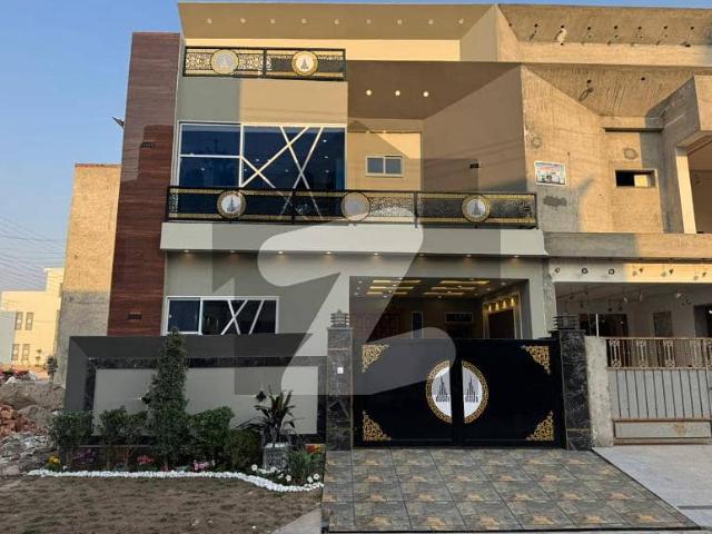 Triple Storey 5 Marla House For sale In Buch Villas Phase 2 Manik Block Multan