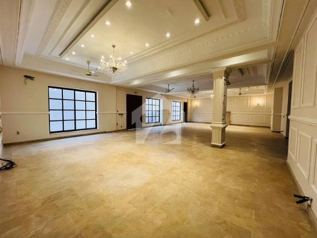Triple Story 10 Beds With Extra Land Luxurious House Available For Rent In F 7