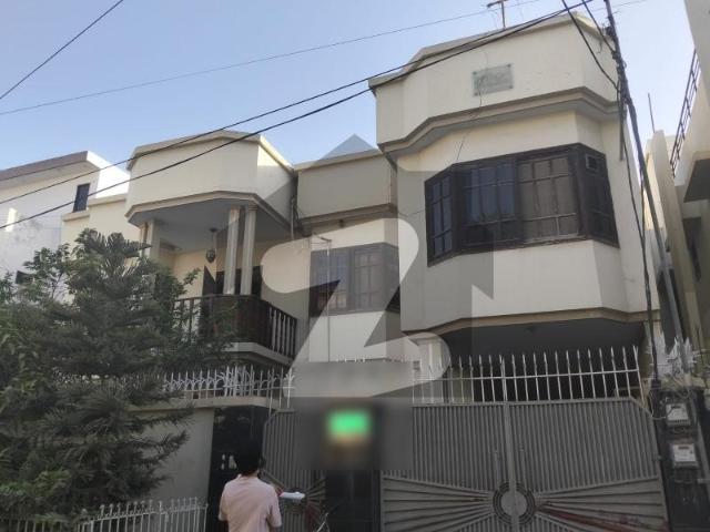 Tripple Storey 400 Square Yards House Available In Gulshan E Iqbal Block 3 For Sale Gulshan e Iqbal Block 3