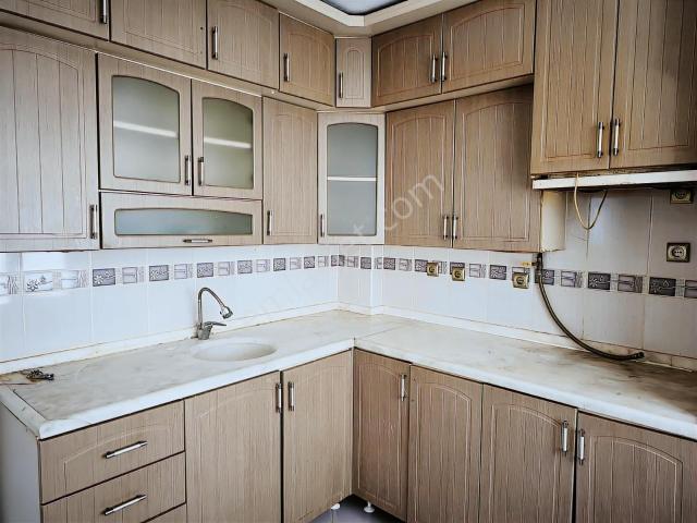Truva Yağız'dan Modern Pazarı'na Yakın Ara Kat Kiralık 2+1 Dair