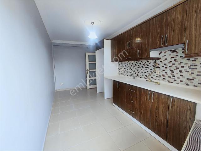 Truva Yağız'dan İlkadım'da Asansörlü Ara Kat 3+1 Kiralık Daire