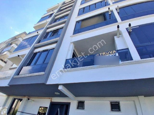Truva/şerif'ten Körfez Tramvayın Dibinde Kiralık Geniş 1+1