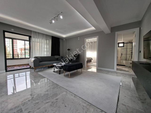 Truva/ Galip Olgun'dan Sıfır Eşyalı Çok Geniş Kiralık 1+1