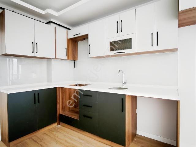 Truva İsa Kılıçtan İstiklal Mahallesinde Kiralık 1+1