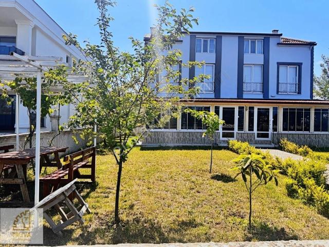 Truva/ Onur Gündüzcü'den Sahile Yakın Doğalgazlı Triplex Yazlık