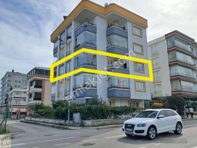 Truva/mükemmel Konumda Çok Geniş Arakat Kiralık 3+1 Daire