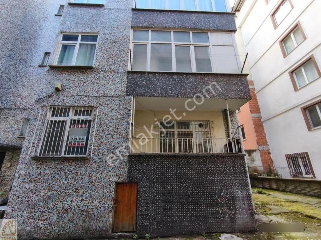 Truva/nazım Demirci'den 100. Yıl Bulvarı 2+0 Kiralık Daire