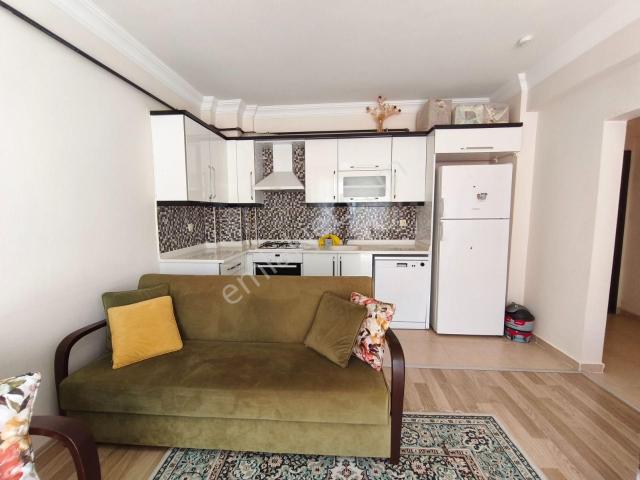Truva/nazım Demirci'den Havuzlu Sitede Eşyalı Kiralık 1+1 Daire