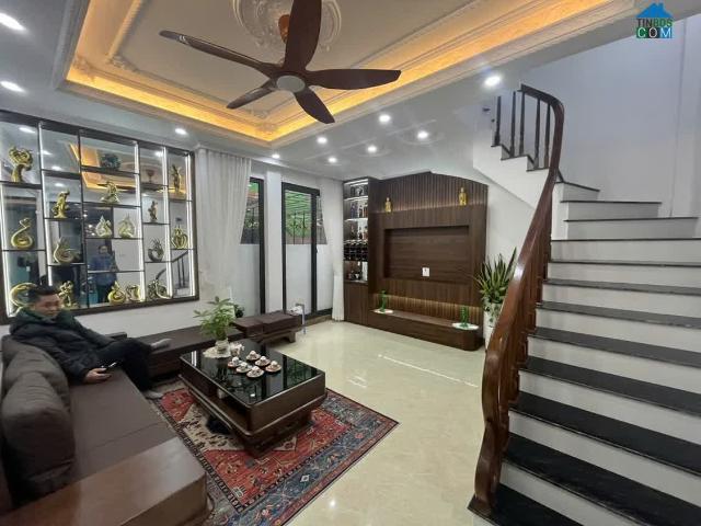 Trung Tâm Cầu Giấy Cách Ô Tô 10M Full Nội Thất Long Lanh Nở Hậu