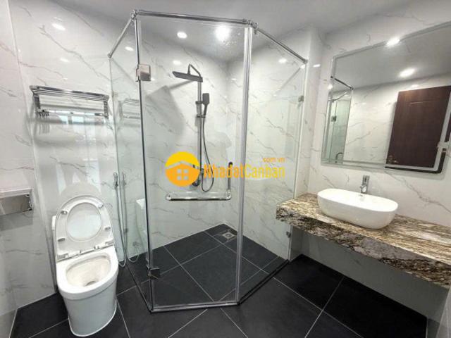Trung tâm cầu giấy giá chỉ 7.9 tỷ dt 40m2 xây mới 6t thang máy