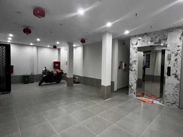 Trung Tâm Đại Mỗ CCMN 6 Tầng Thang Máy 12 Phòng Khép Kín Dòng Tiền 60tr/tháng Nhà Mới