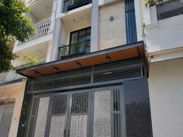 Trung tâm quận 10 hẻm thông bà hạt ngang 4m nở hậu 5 tầng btct mới tinh 39m²