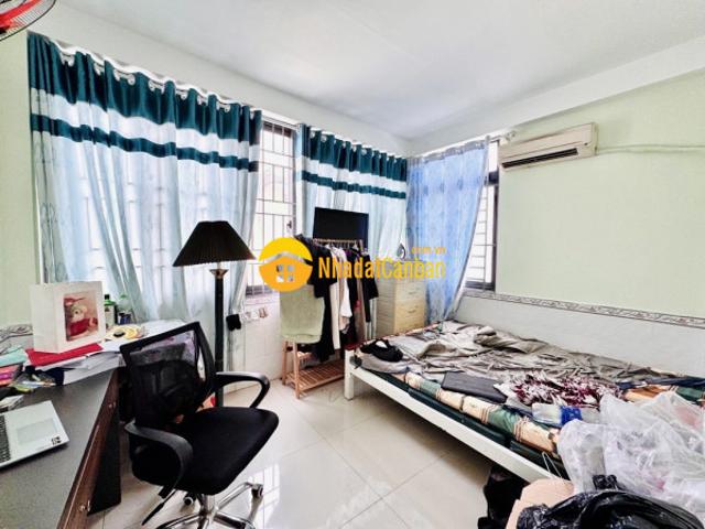 Trung tâm tân bình 4x10.5 x 4 tầng btct 4 pn 3 bước ra mặt tiền chỉ 8 tỷ