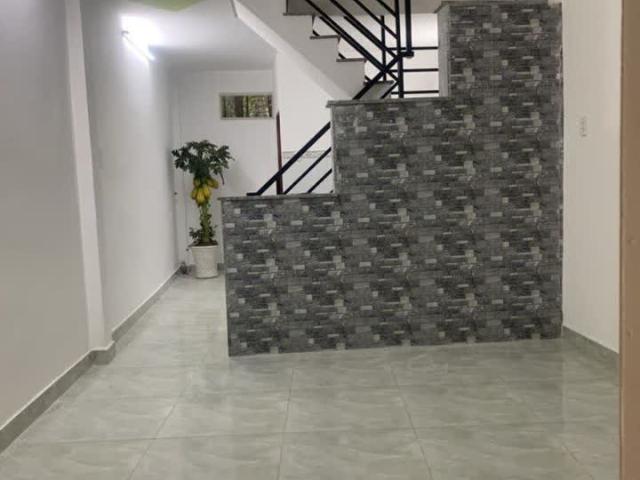 Trung Tâm Tân Phú Giáp Cách Quận Ô Tô Tải Cách 3 Bước Chân Đỗ Sát Cửa Hẻm Thông Thoáng