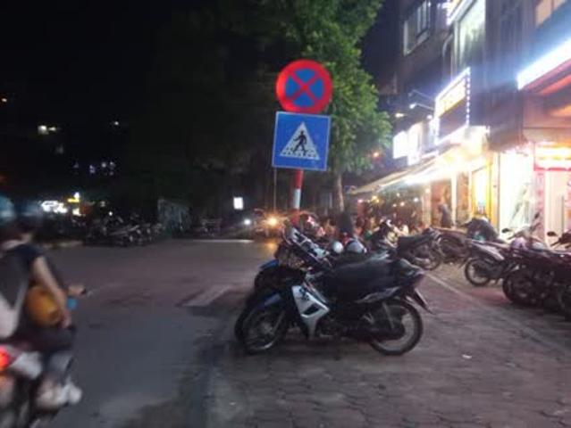 Trung Tâm Thanh Xuân, Mặt Phố Thượng Đình, Vỉa Hè Kinh Doanh Ô Tô 2 Chiều