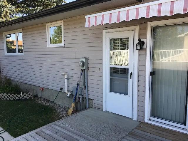 Two basement suites at West Dalhousie. Best Location!