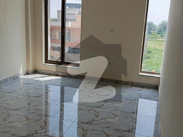 Two Bed Flat For Rent Bahria Town Phase 8