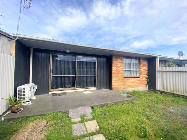 Two Bed Unit Otahuhu