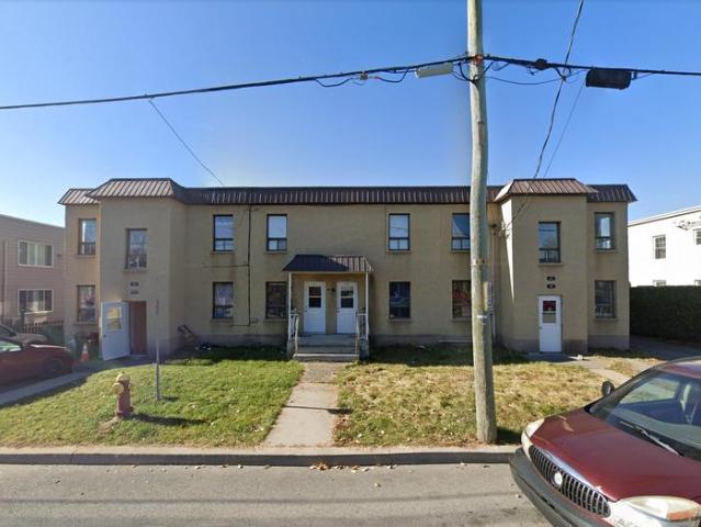 Two Bed 4.5 Large 322 328 Rue Matton