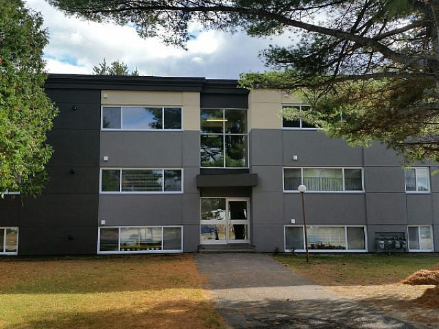 Two Bedroom 900 Sf Condominium For Sale In Deep River