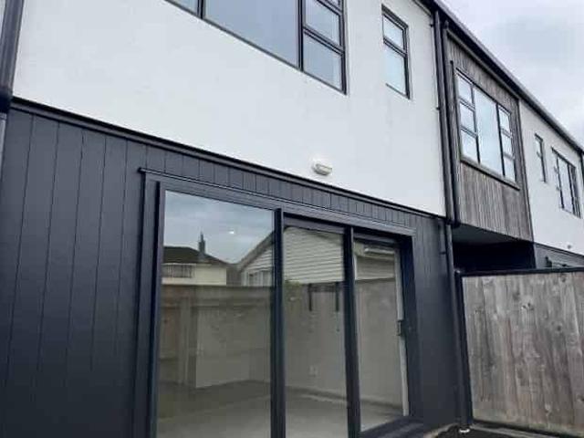 THREE BEDROOM TOWNHOUSE with so much to offer