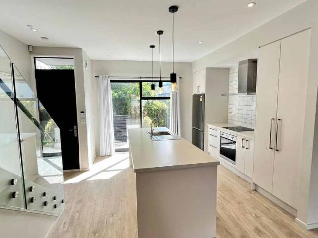 Two Bedroom, Two Bathroom Townhouse