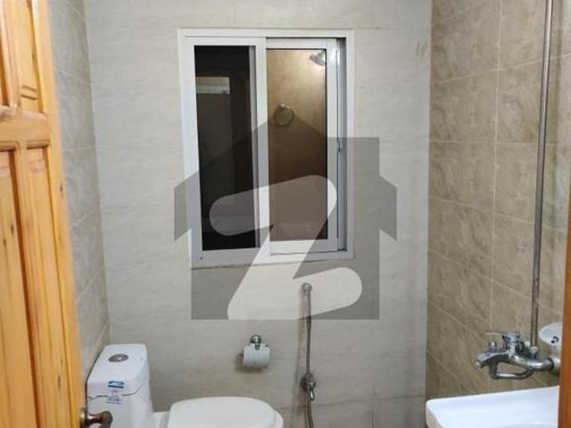 Two bedroom unfurnished flat available for rent in E11 4 E 11/4