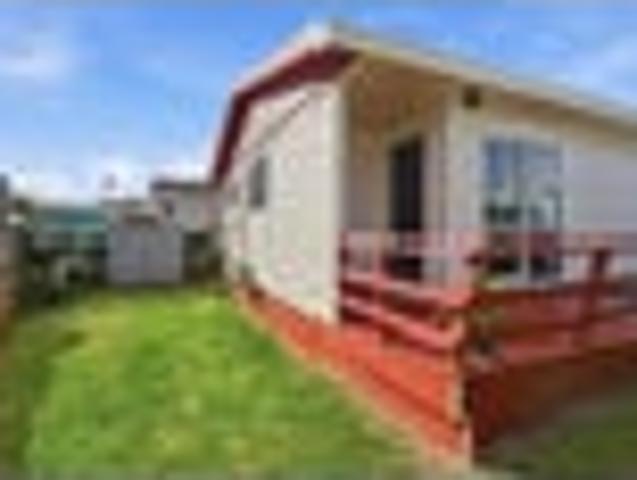Two Bedroom Unit Central to Kaitaia