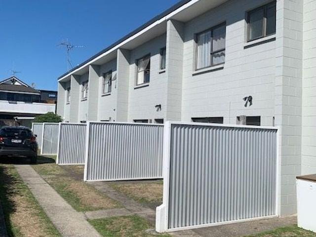 Two Bedroom Unit Downtown Mount
