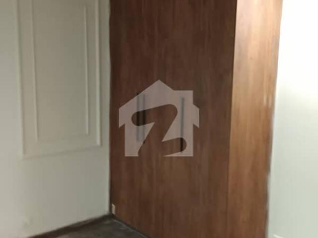 One Bedroom Apartment Available For Rent In Gold Crest Mall