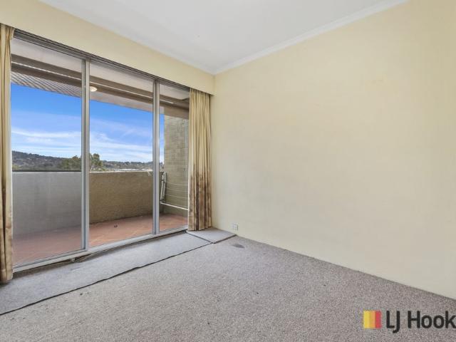 Two Bedroom Apartment In Central Location