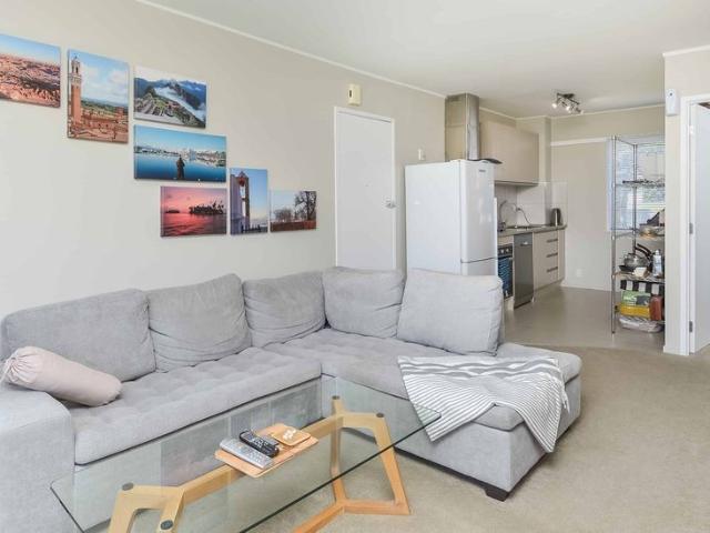 Two Bedroom Apartment in Mission Bay