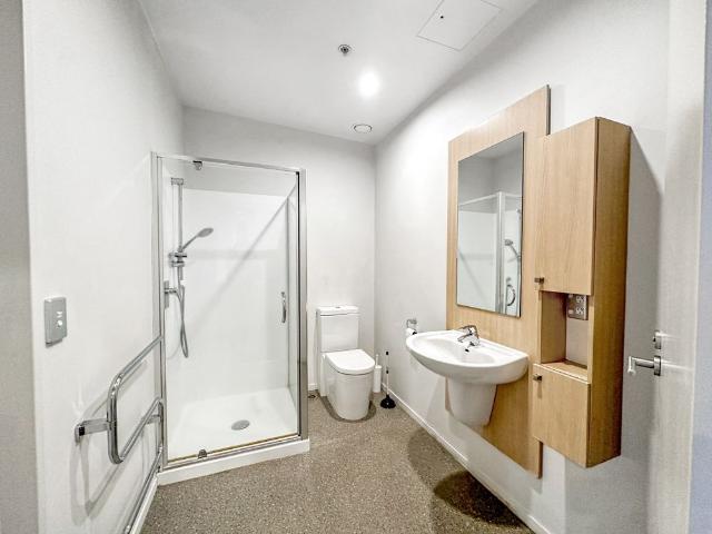 Two Bedroom Apartment in Prime Newmarket Location